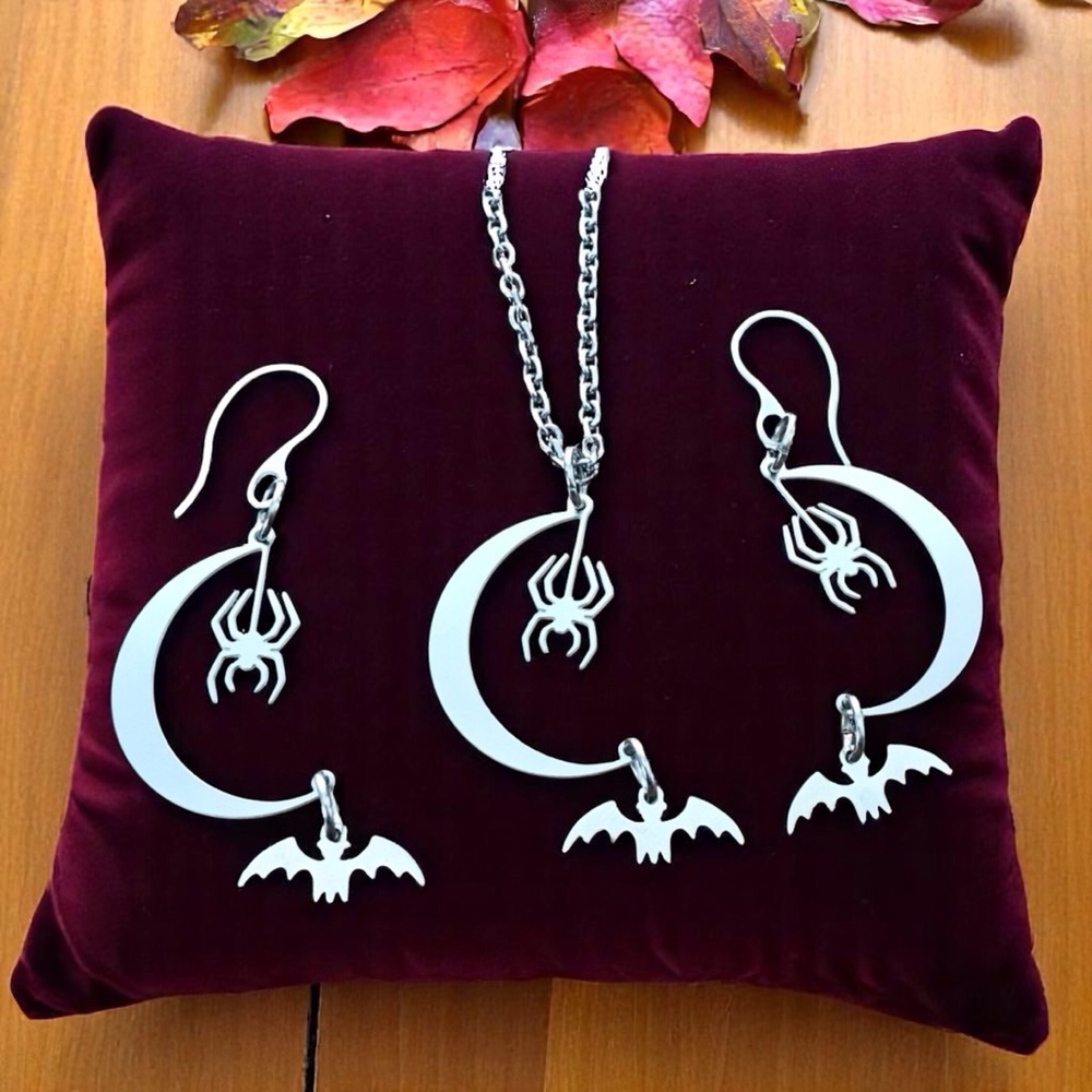 🆕 Moon Spiders with Bats Laser Cut Necklace and Earrings Set Stainless Steel